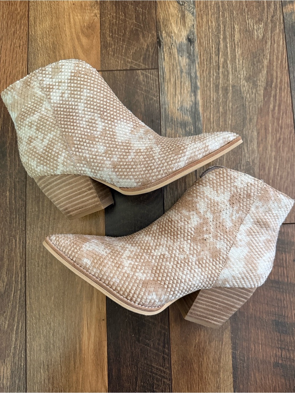 Vintage Havana Cream & Tan Textured Pointed Ankle Booties